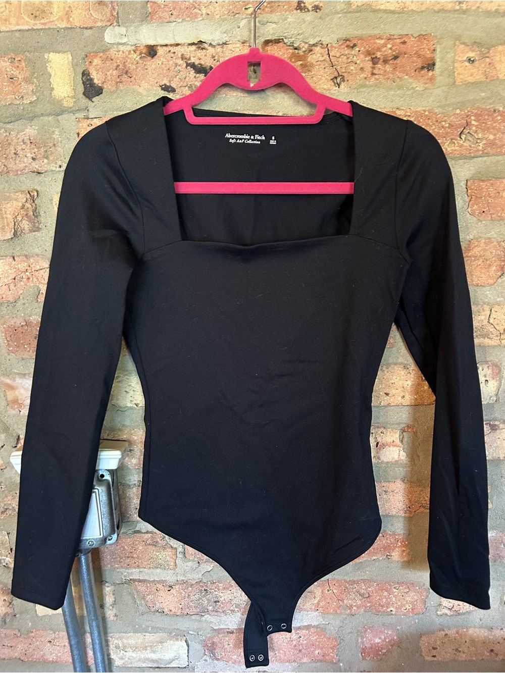 Abercrombie & Fitch Black Long-Sleeve Square-Neck Bodysuit